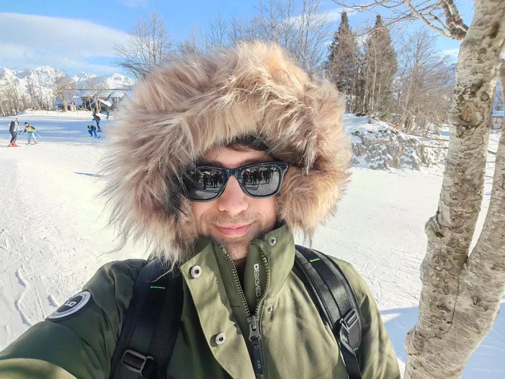 Обзор Honor Magic 7 Pro: благодаря искусственному интеллекту этот флагман стал отчасти блестящим, отчасти странным фото