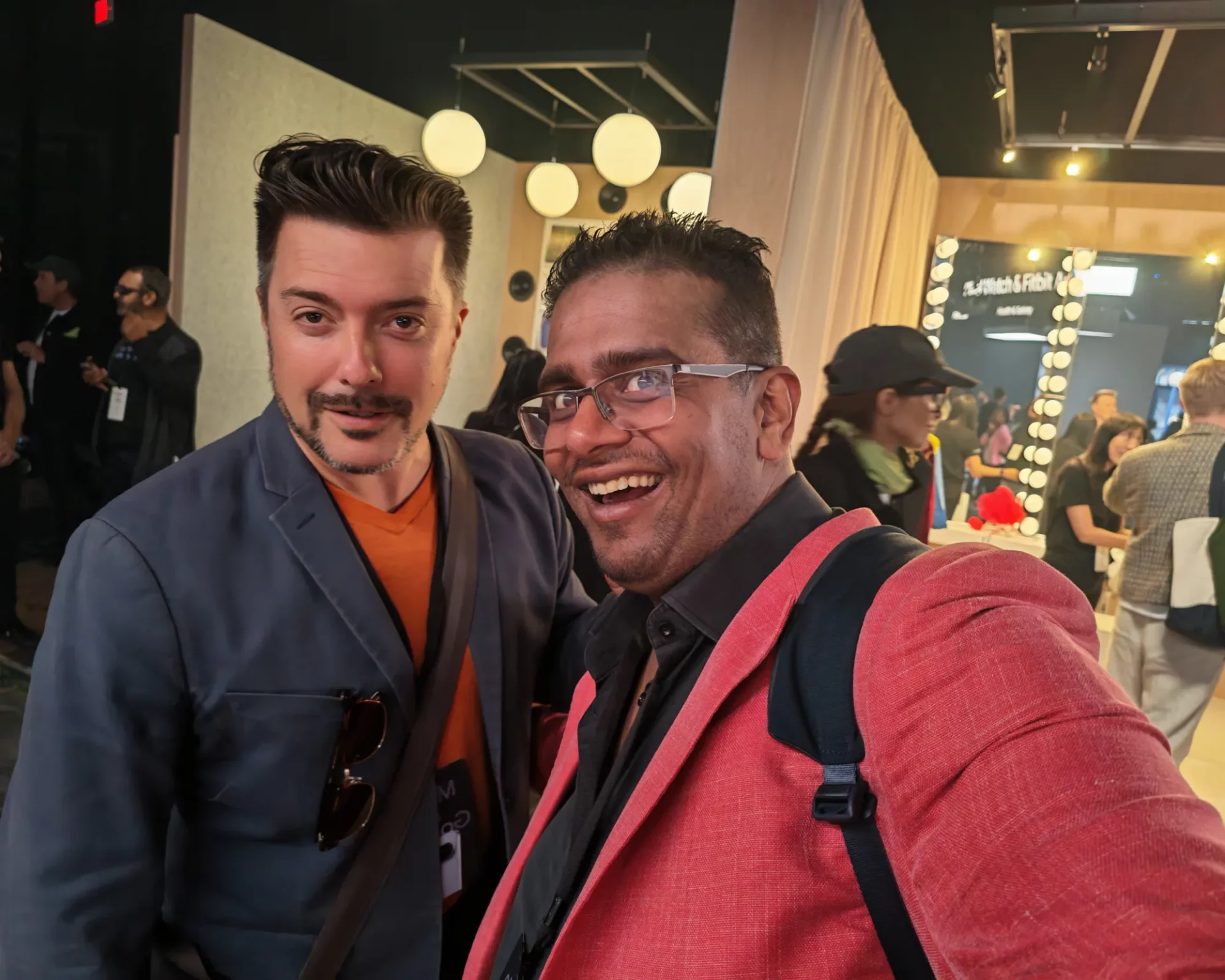 Honor Magic V5: самый тонкий складной телефон, который обошёл Galaxy Z Fold 7 картинка Honor Magic V5