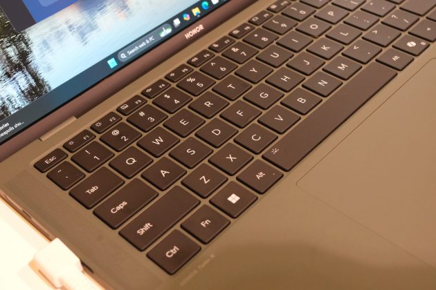 Ноутбук Honor тоньше складного телефона: как это возможно?