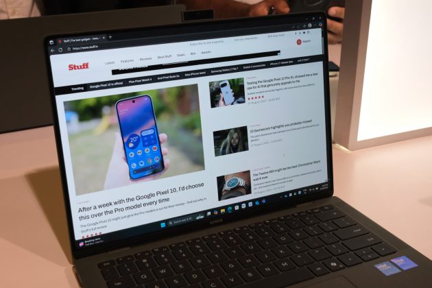 Ноутбук Honor тоньше складного телефона: как это возможно? фото