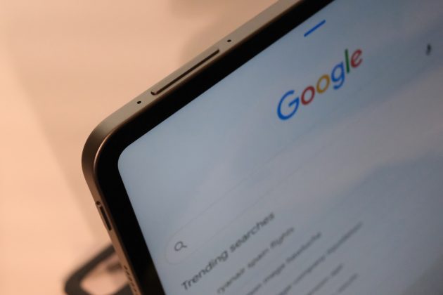 Ноутбук Honor тоньше складного телефона: как это возможно? фото