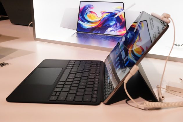 Ноутбук Honor тоньше складного телефона: как это возможно?