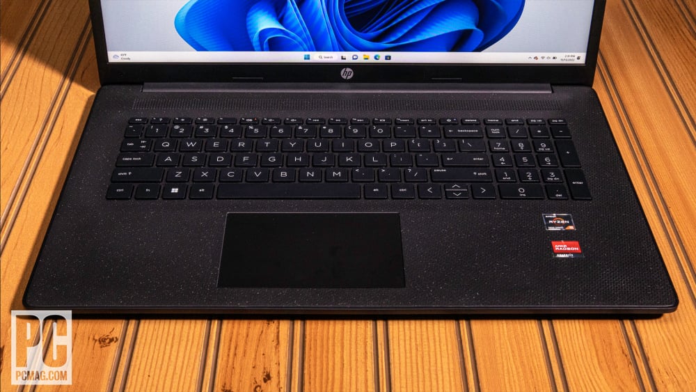 HP Laptop 17 (2022)