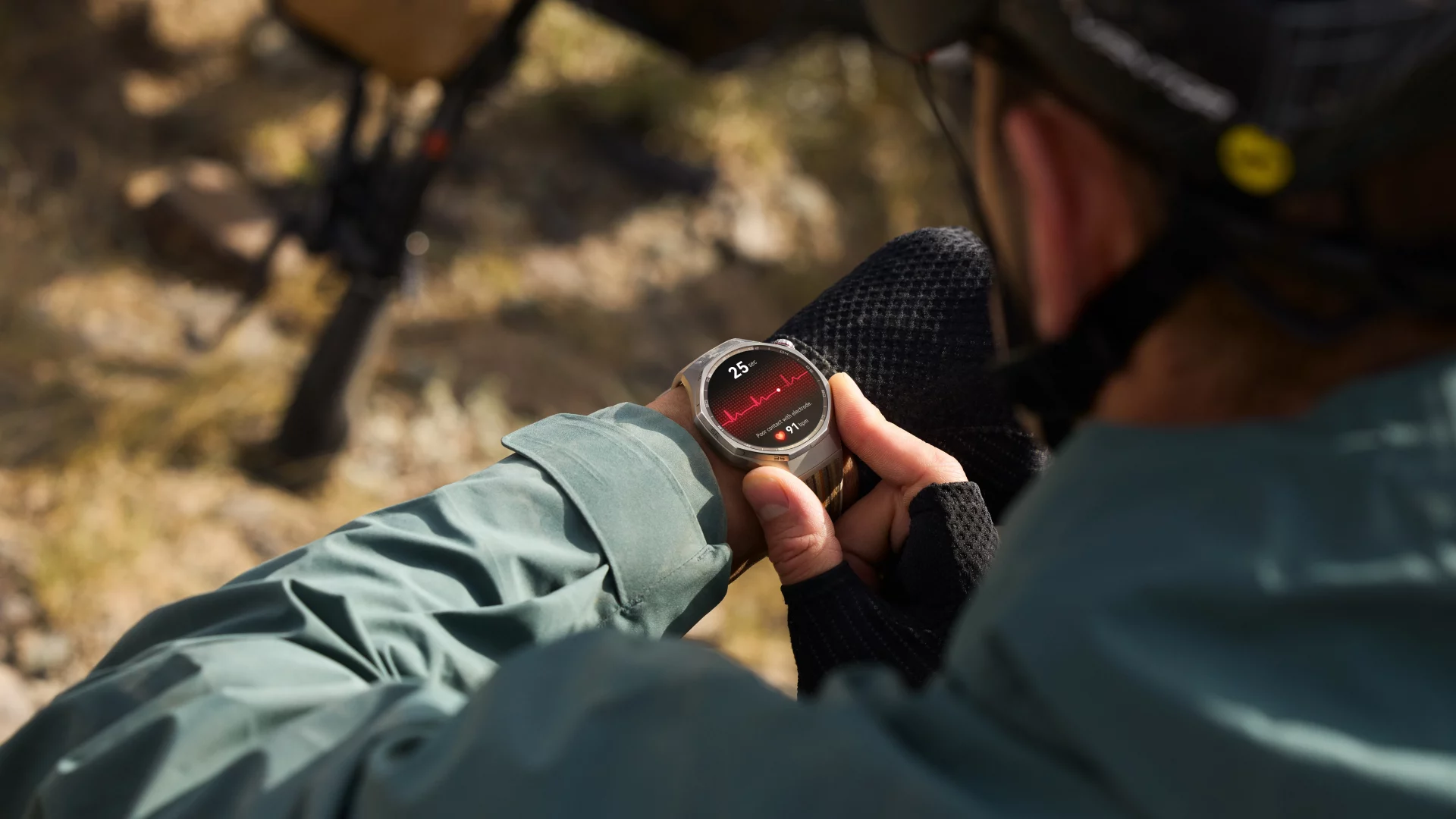 Huawei представила умные часы, которые работают в 14 раз дольше Apple Watch