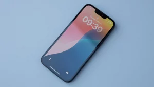 Обзор iPhone 16e: разумный выбор для большинства пользователей