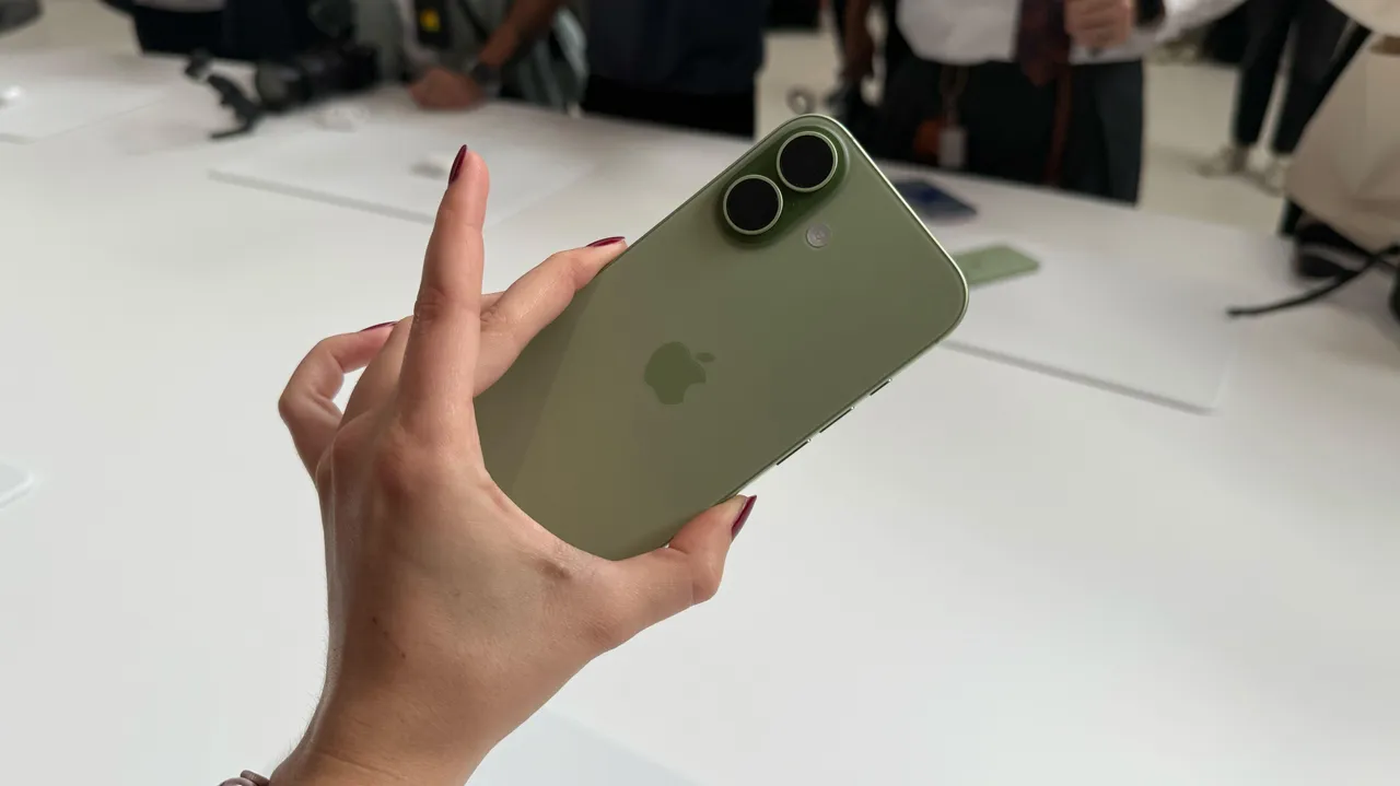 iPhone 17, iPhone Air, 17 Pro и 17 Pro Max — что выбрать картинка iPhone 17, iPhone Air, 17 Pro и 17 Pro Max