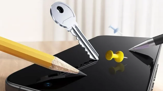 Лучшая защитная плёнка для экрана iPhone 17 Pro