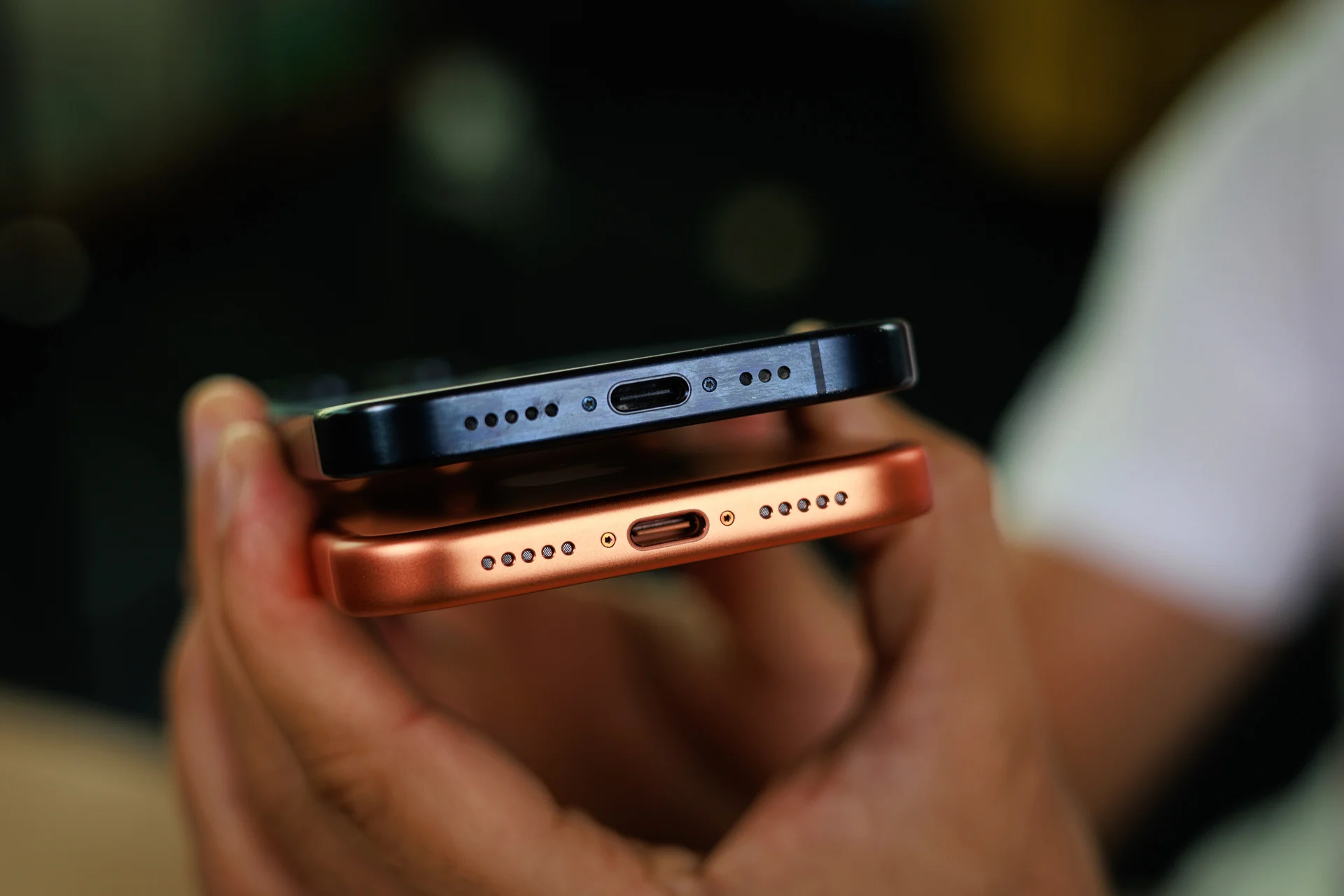 iPhone 17 Pro или iPhone 15 Pro 