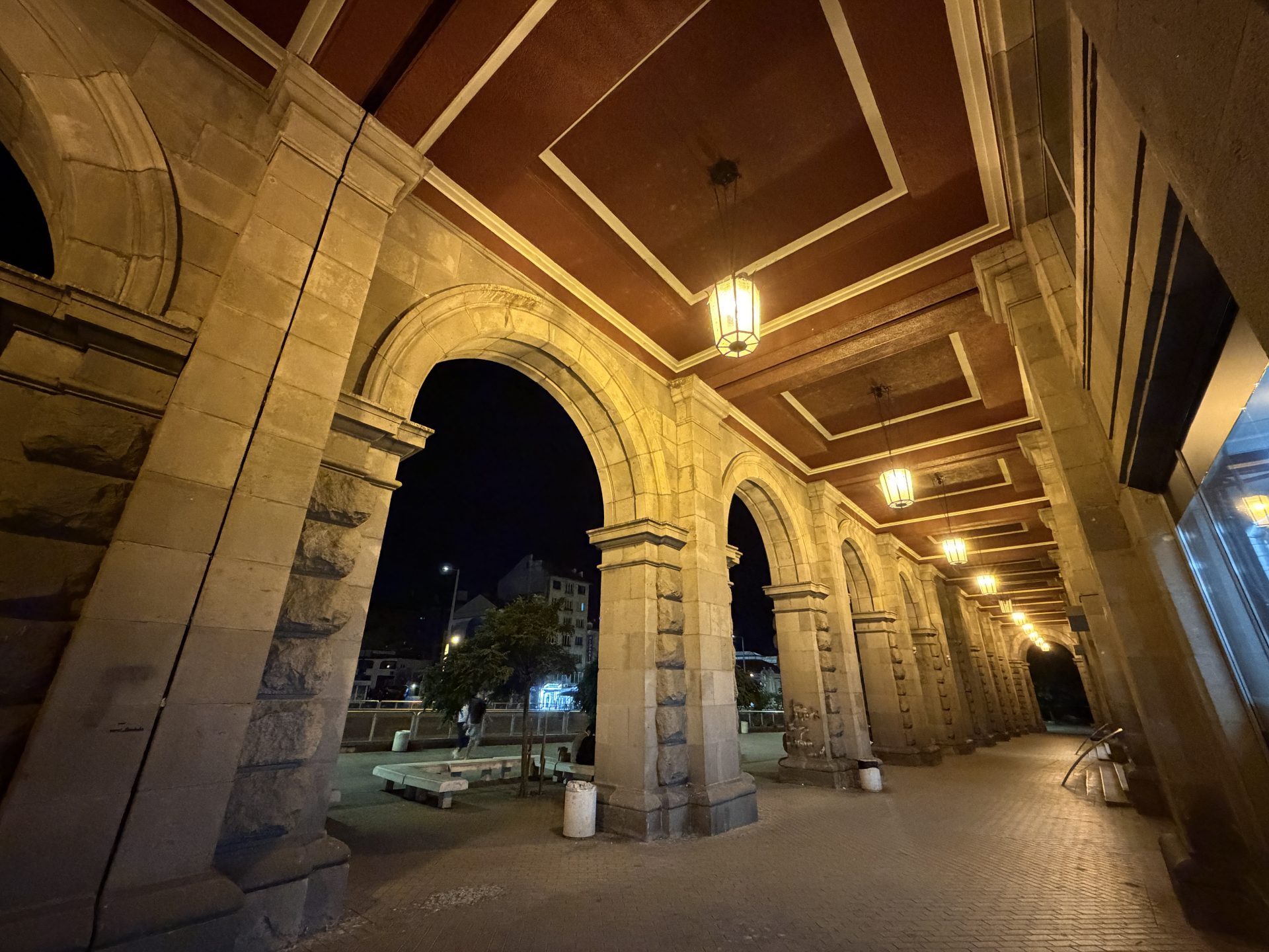 Обзор iPhone 17 Pro Max: отличная производительность и спорный дизайн картинка iPhone 17 Pro Max