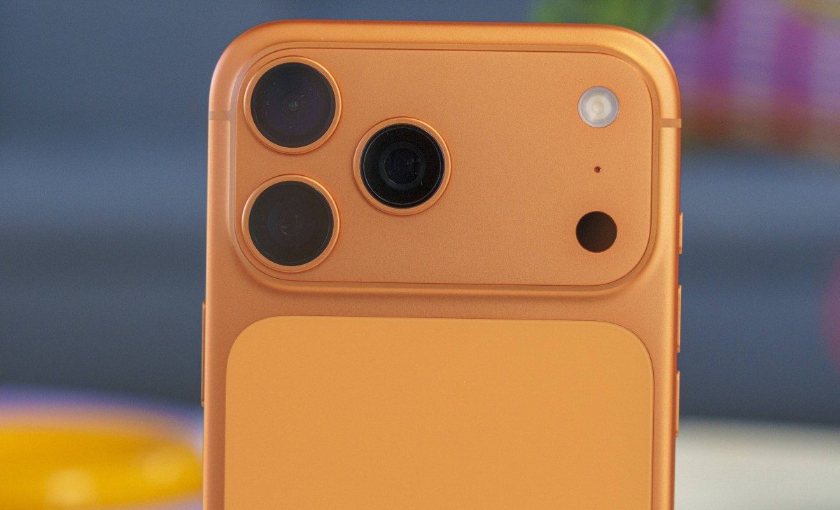 Обзор iPhone 17 Pro Max: отличная производительность и спорный дизайн картинка iPhone 17 Pro Max