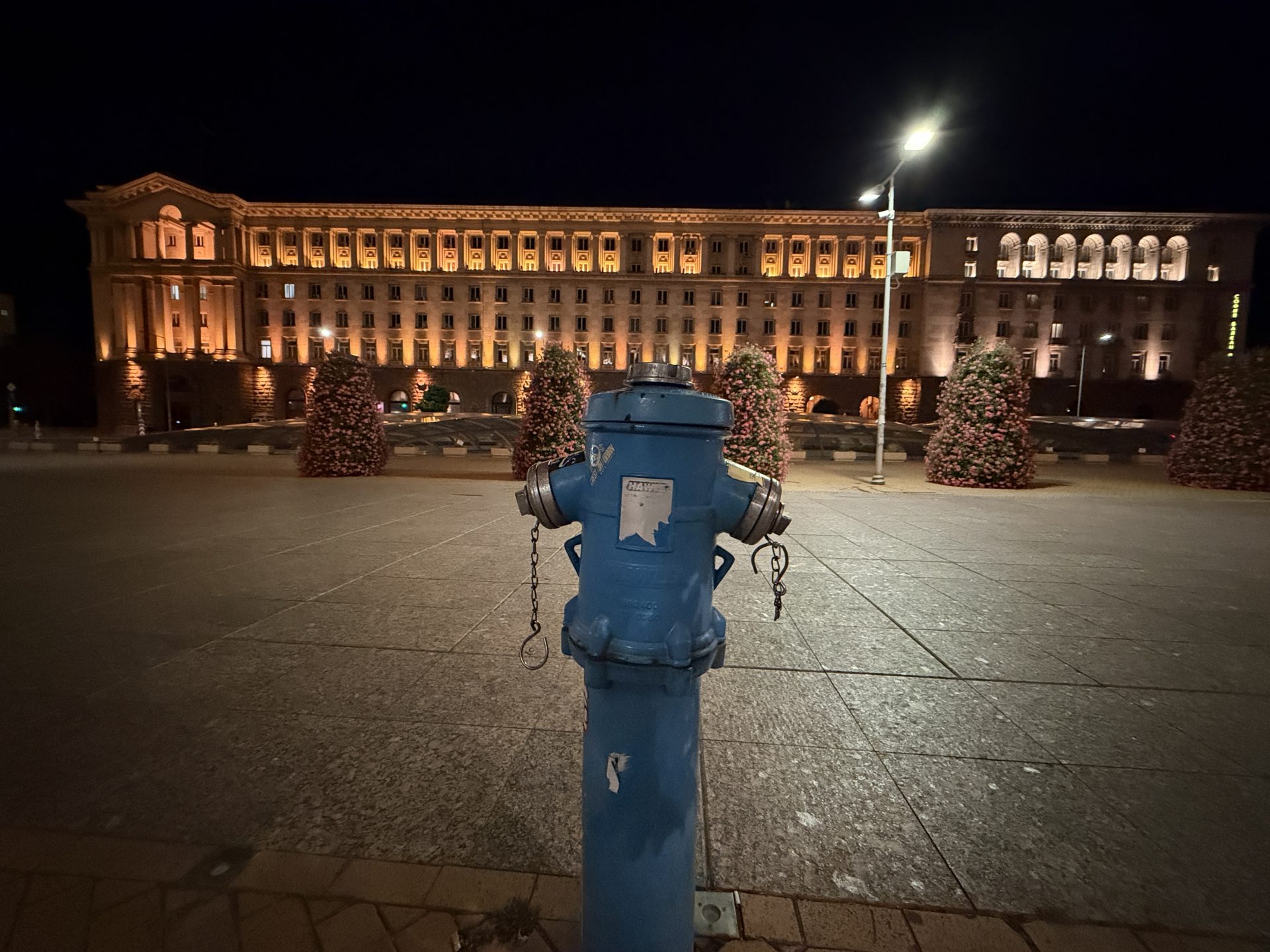 Обзор iPhone 17 Pro Max: отличная производительность и спорный дизайн картинка iPhone 17 Pro Max