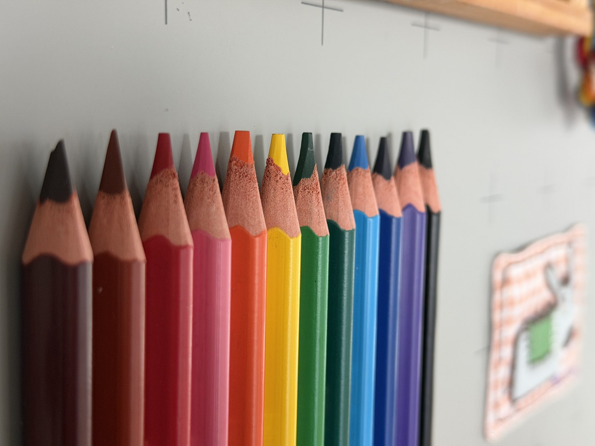 Обзор iPhone 17 Pro Max: отличная производительность и спорный дизайн картинка iPhone 17 Pro Max