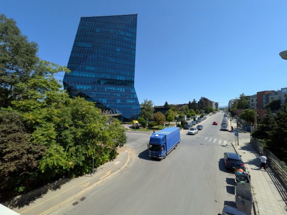 Google Pixel 10 против Pixel 10 Pro