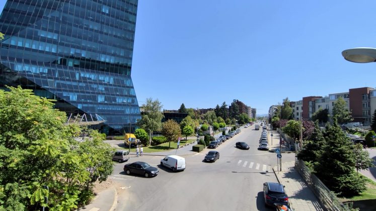 Google Pixel 10 против Pixel 10 Pro