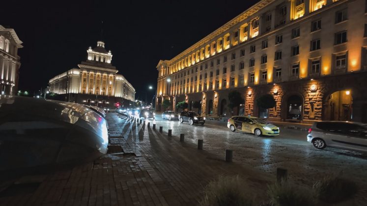 Google Pixel 10 против Pixel 10 Pro