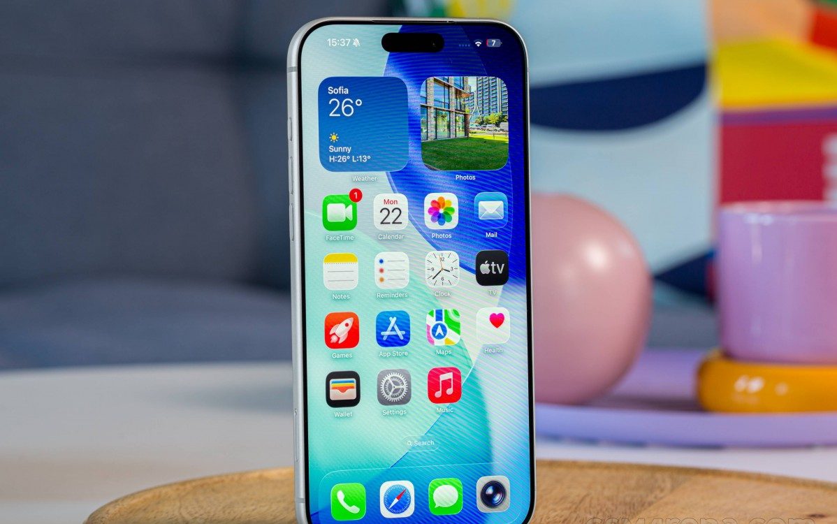 Обзор iPhone 17 Pro Max: отличная производительность и спорный дизайн картинка iPhone 17 Pro Max