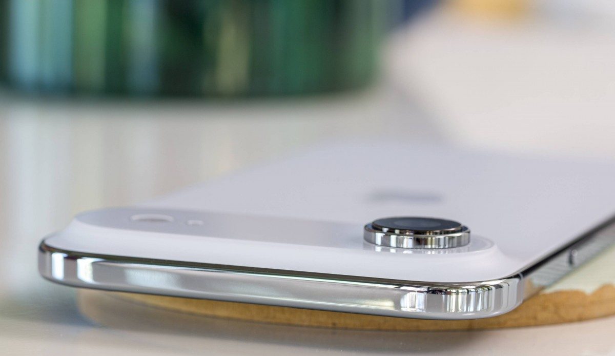 Обзор iPhone Air: уникальный телефон с большими недостатками картинка iPhone Air