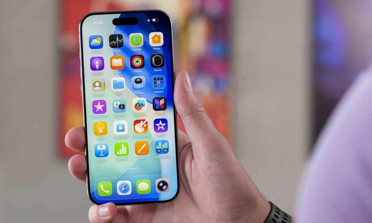 Обзор iPhone Air: уникальный телефон с большими недостатками картинка iPhone Air