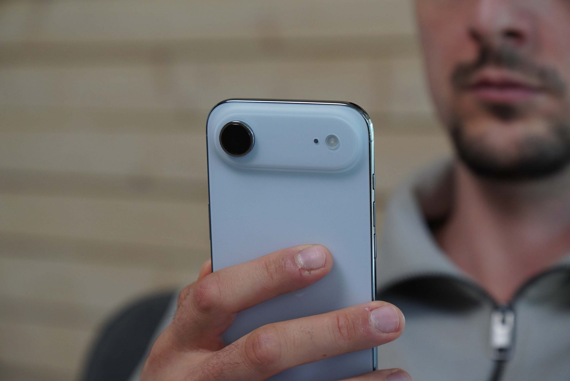 Я пощупал iPhone Air: это магия, маркетинг или будущий провал?