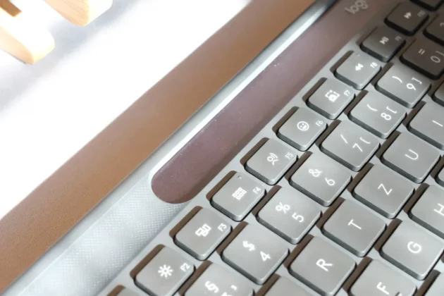 Logitech Solar Board: начало конца для провода? фото