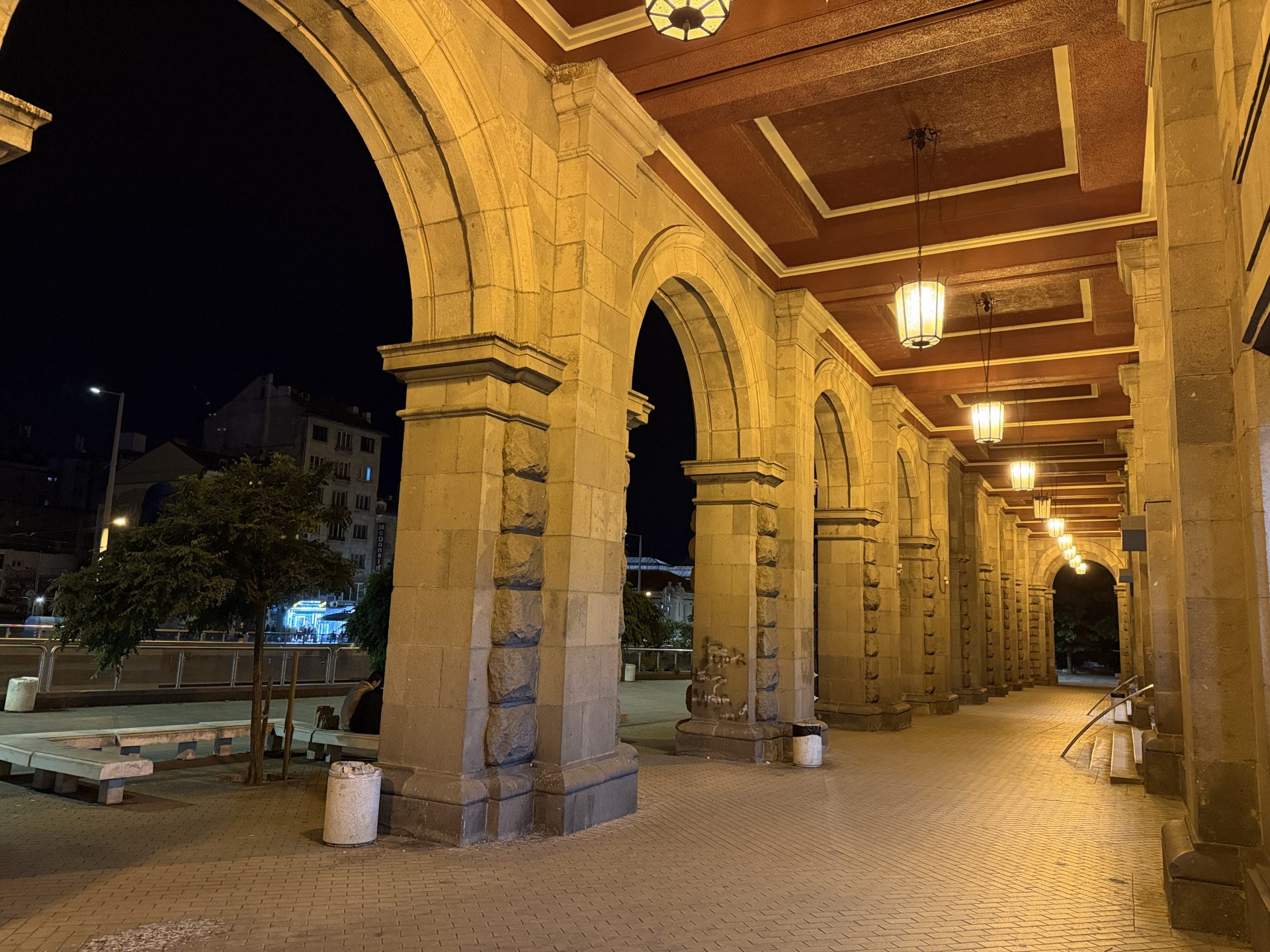 Обзор iPhone 17 Pro Max: отличная производительность и спорный дизайн картинка iPhone 17 Pro Max