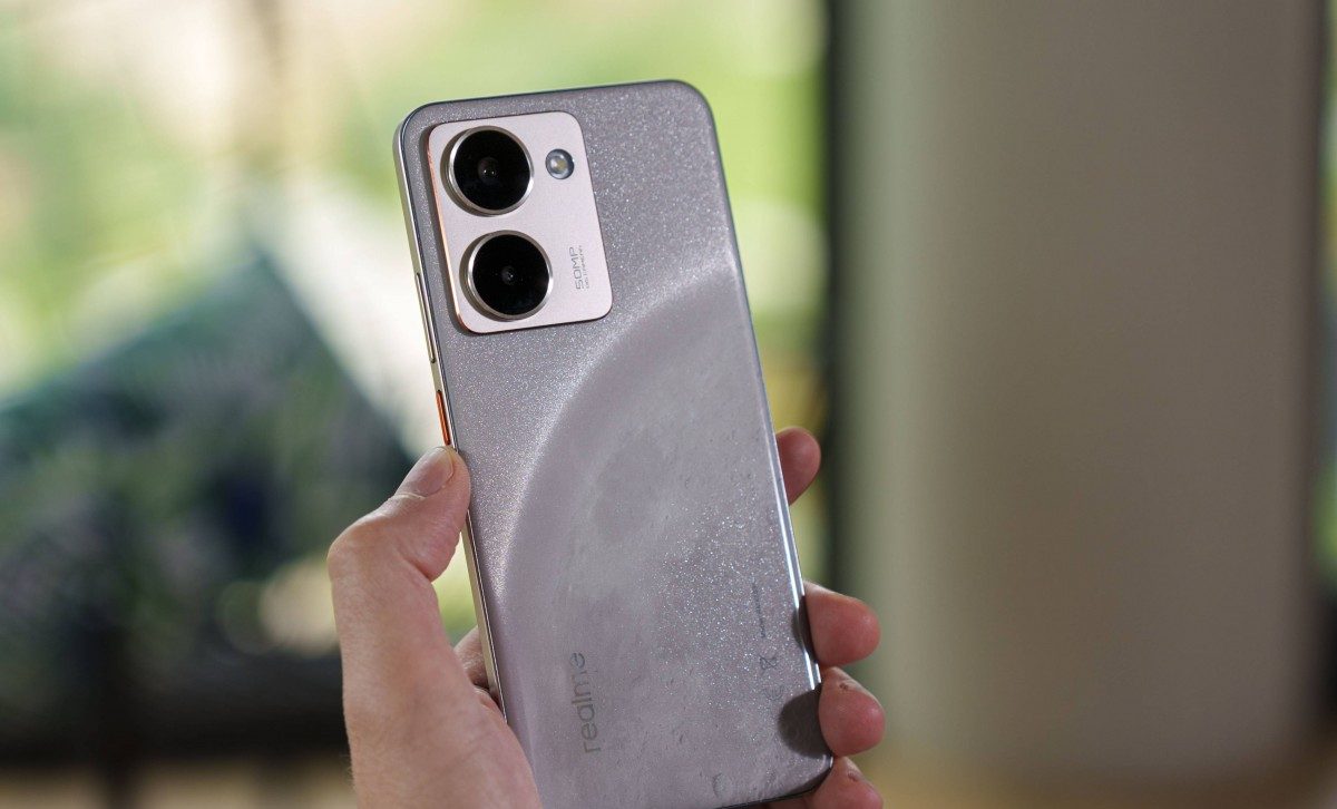 Обзор Realme P3 Ultra — мощный смартфон с 120Гц дисплеем картинка Realme P3 Ultra