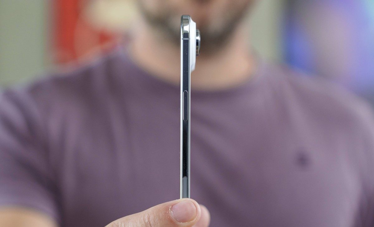 Обзор iPhone Air: уникальный телефон с большими недостатками картинка iPhone Air