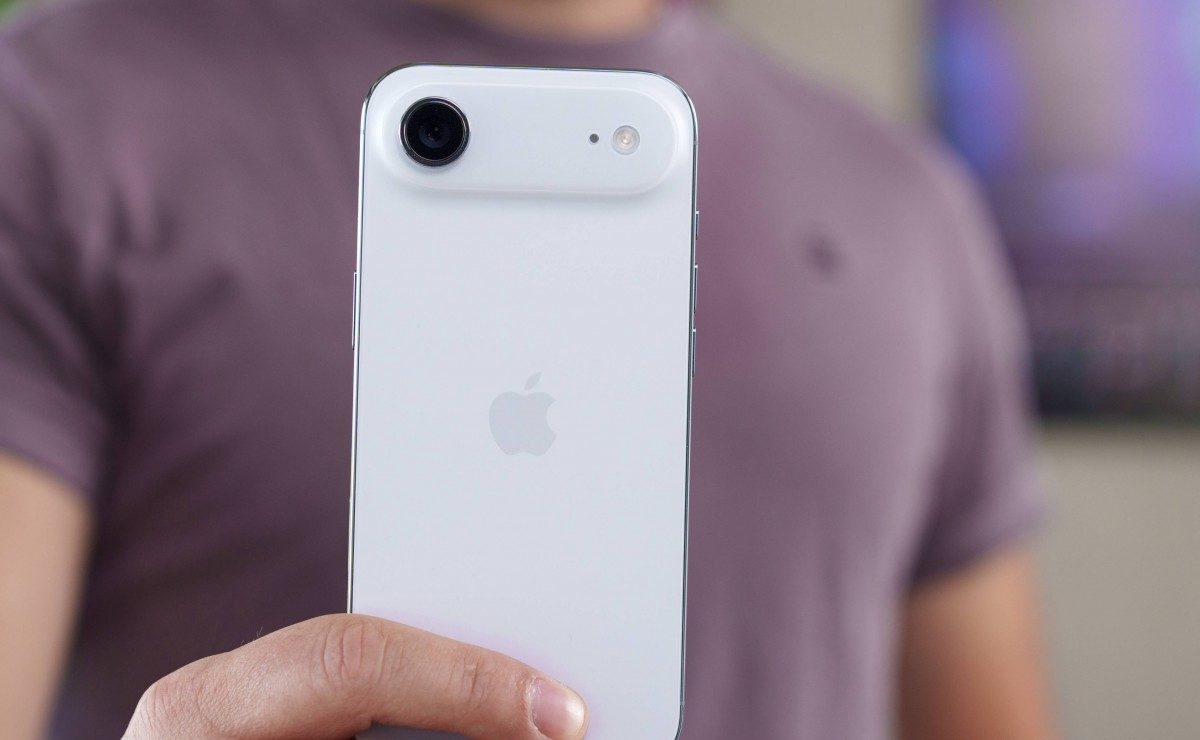 Обзор iPhone Air: уникальный телефон с большими недостатками картинка iPhone Air