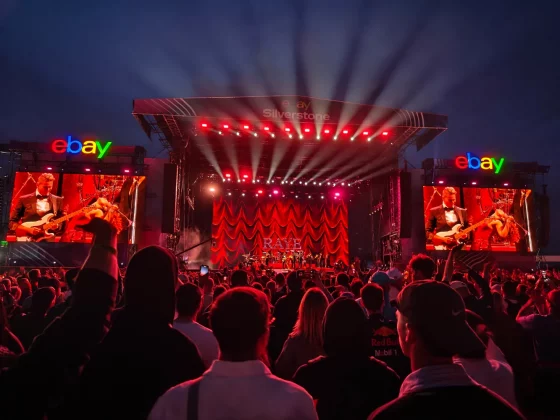 Обзор Nothing Phone 3: неповторимый или ужасный? фото