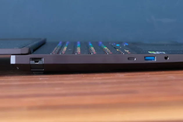 Medion Erazer Beast 16 X1_