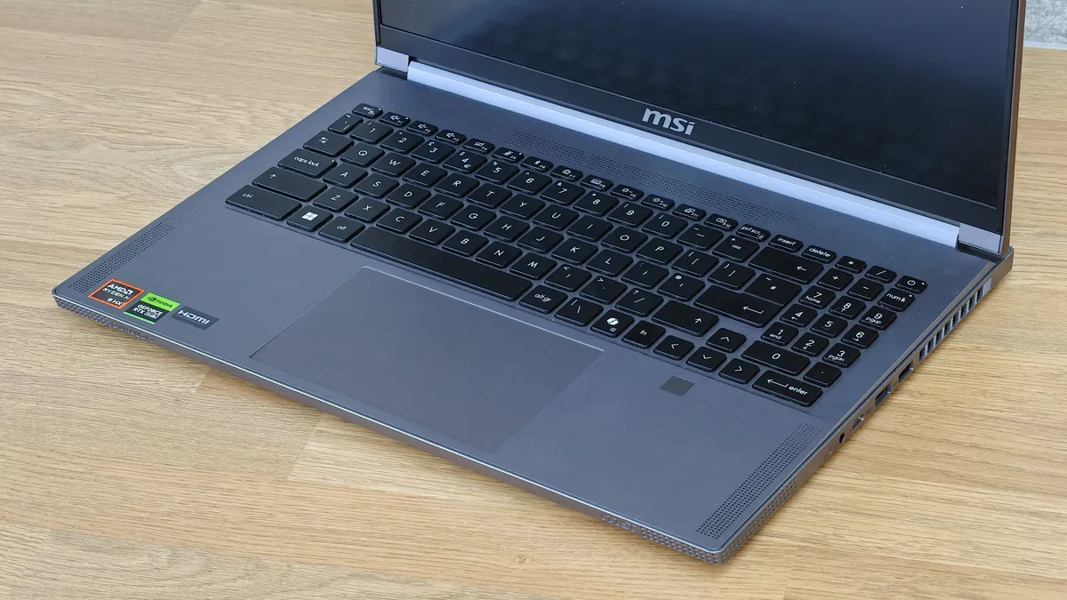 Обзор MSI Creator A16 AI+: мощный ноутбук с недостатками картинка MSI Creator A16 AI+