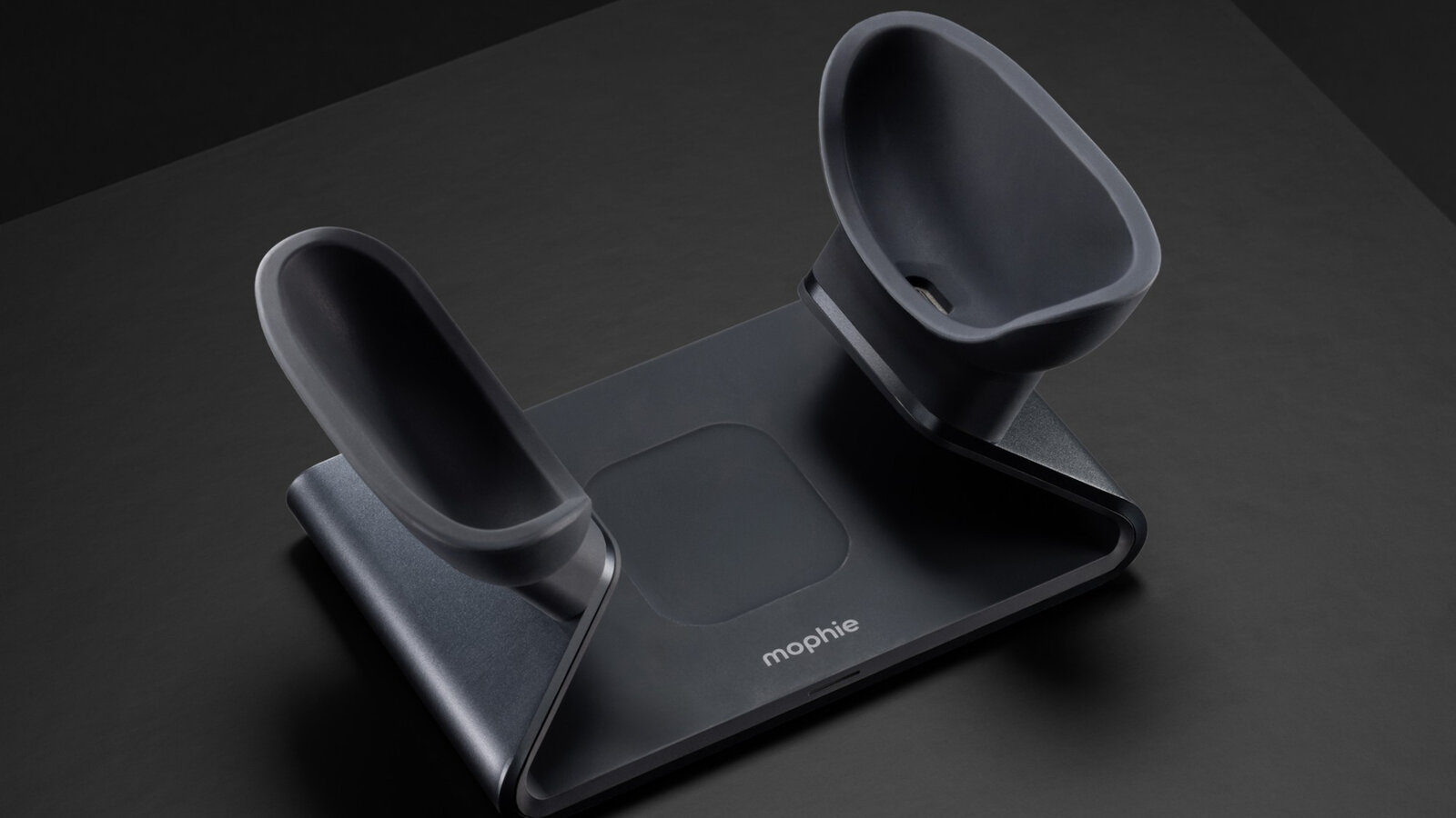 Наконец-то! AirPods Max получают долгожданную беспроводную зарядку