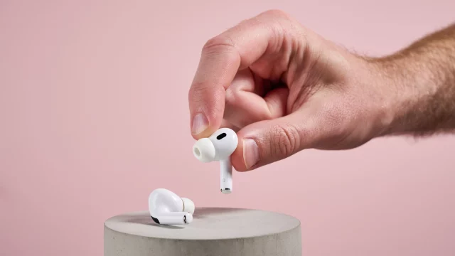 Не покупайте AirPods Pro 3: настоящая революция придет только в 2026 году
