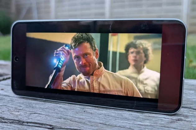 Обзор Nothing Phone 3: неповторимый или ужасный? фото