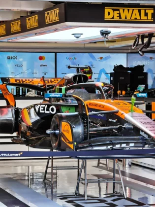 Обзор Nothing Phone 3: неповторимый или ужасный? фото