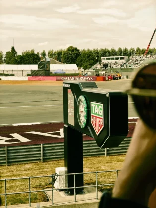 Обзор Nothing Phone 3: неповторимый или ужасный? фото