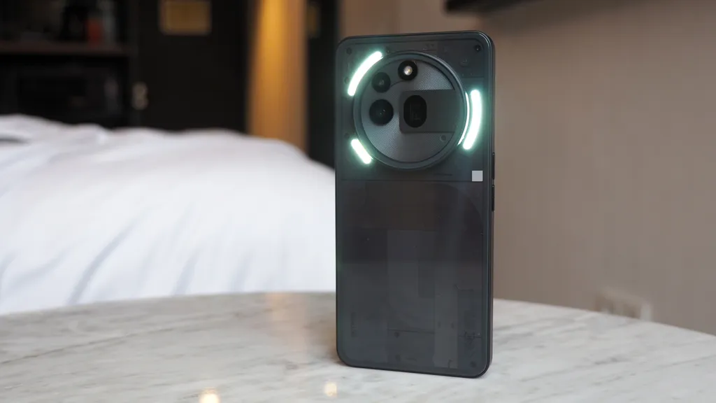 Nothing Phone (3a) Pro