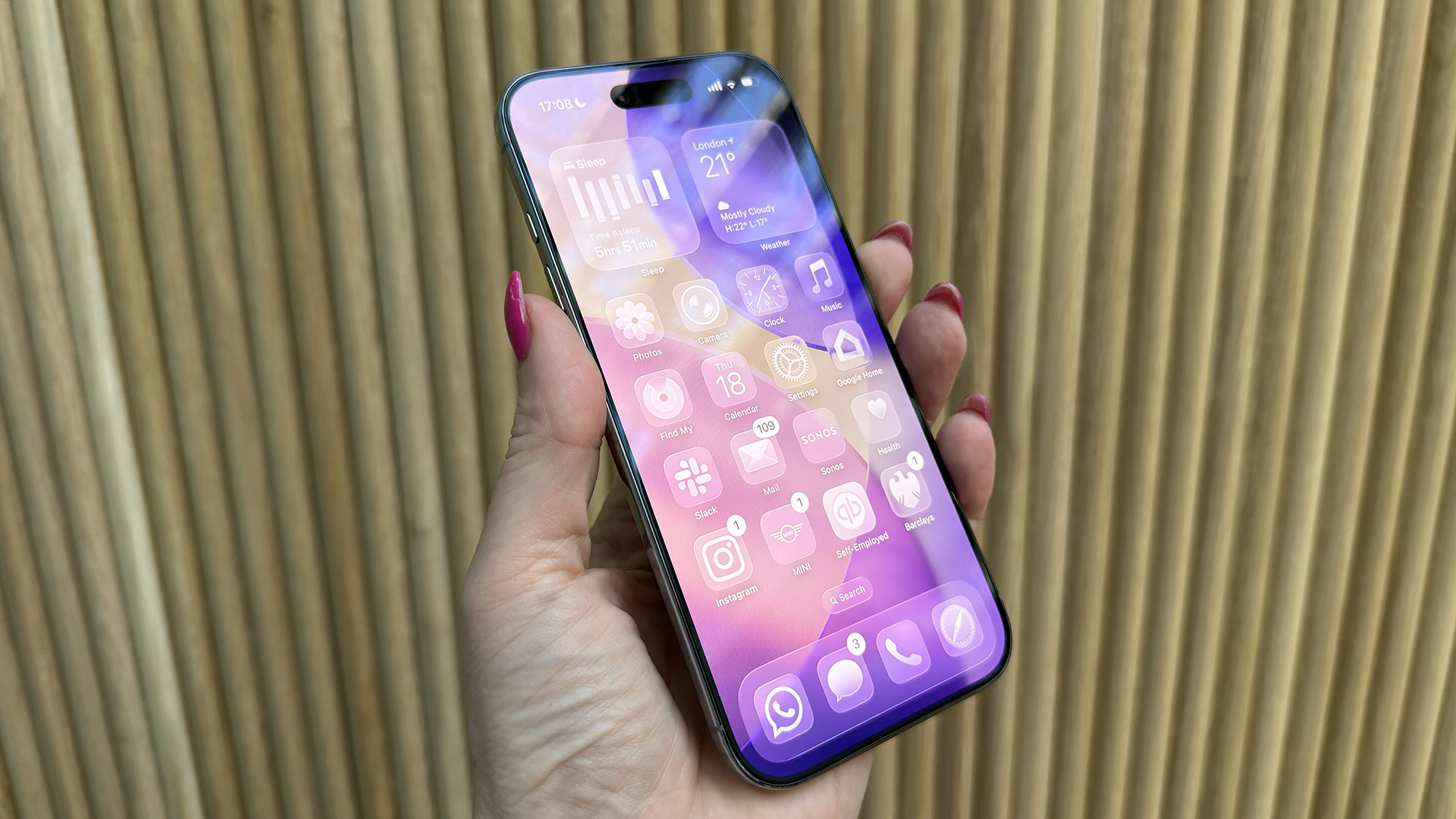 484875Ярче некуда: главная фишка 20-го iPhone поразит всех