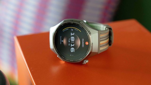 Обзор Huawei Watch GT 6 Pro: премиальный дизайн, монструозная батарея и экран ярче, чем у конкурентов