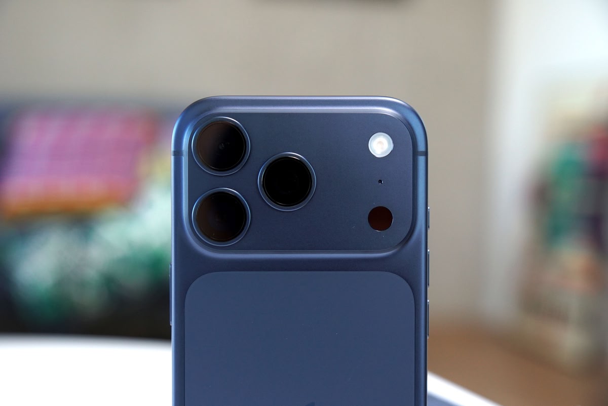 Обзор iPhone 17 Pro: Apple изменила всё, но стал ли он лучше? картинка Обзор iPhone 17 Pro: Apple изменила всё, но стал ли он лучше?