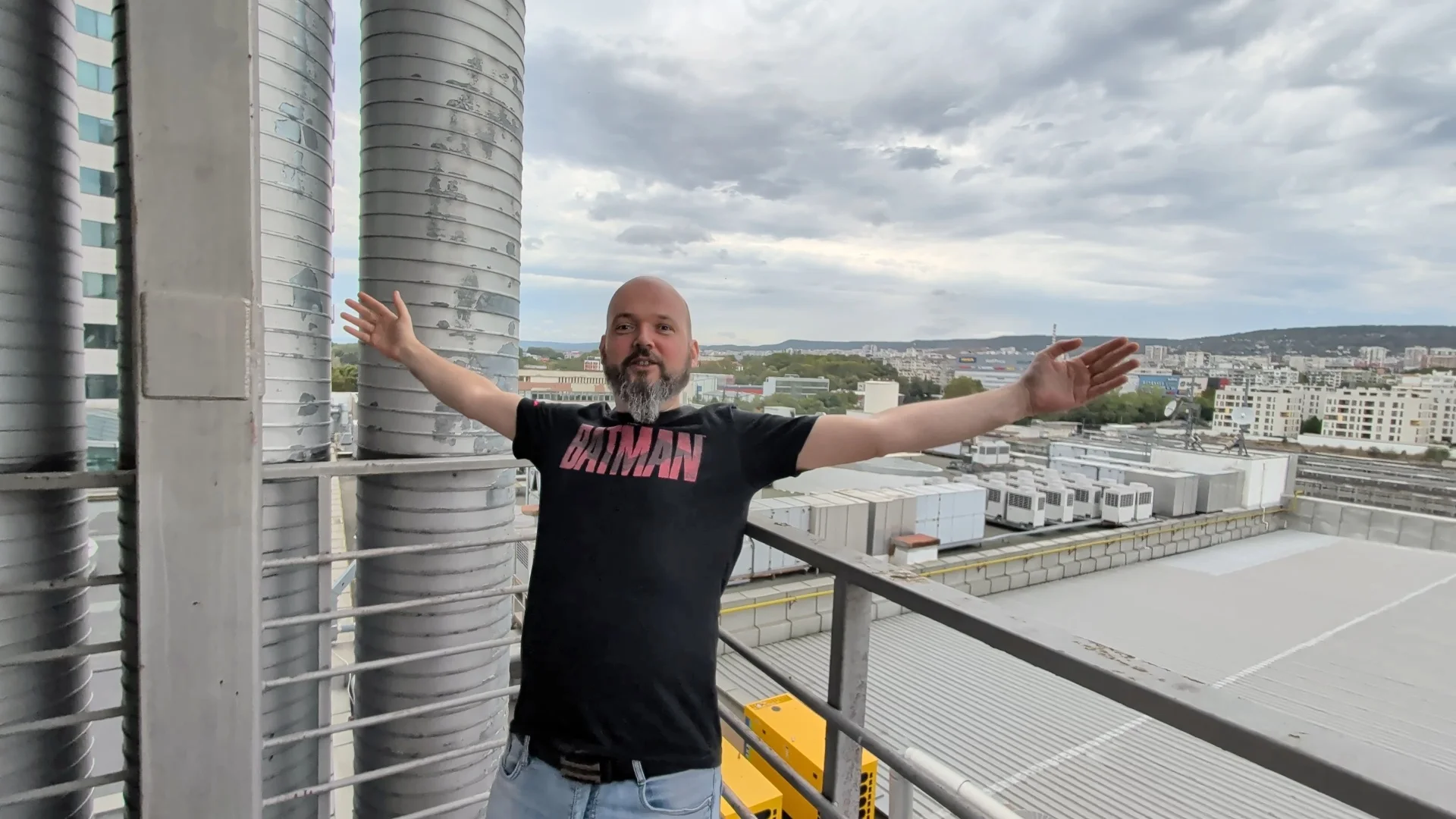 Обзор камеры Pixel 10 Pro XL: Google снова творит магию со старым железом, но есть нюанс