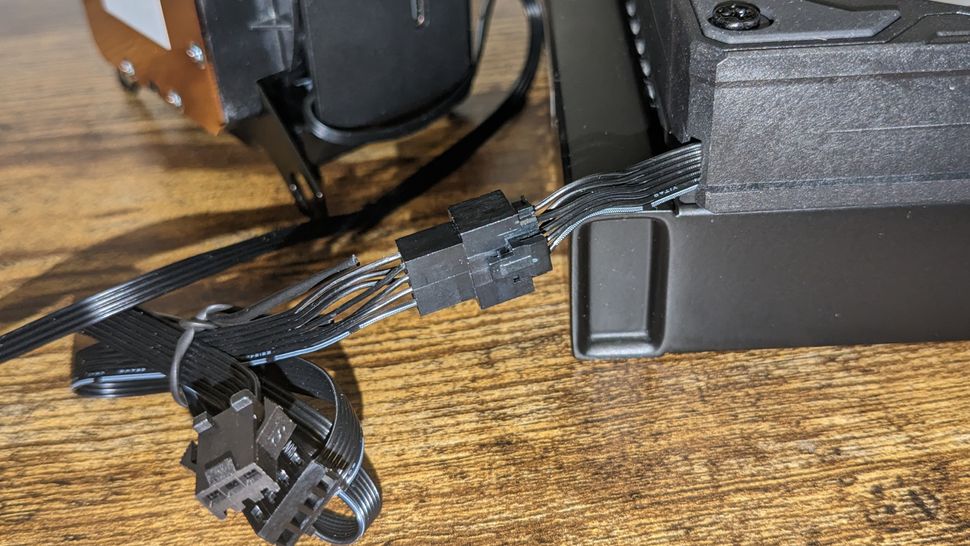 Lian Li Galahad II LCD 280: LCD-шик, 280 мм и рекорд по тишине фото