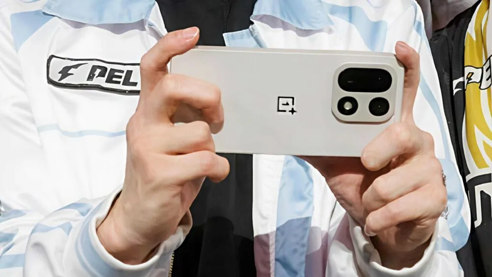 485008OnePlus 15: дешёвый тактильный отклик за премиальную цену?