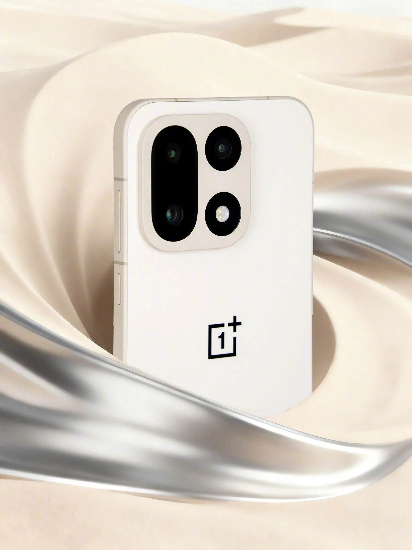 OnePlus 15 — «неубиваемый» флагман? Раскрыта дата выхода и материал прочнее титана картинка OnePlus 15 — «неубиваемый» флагман? Раскрыта дата выхода и материал прочнее титана