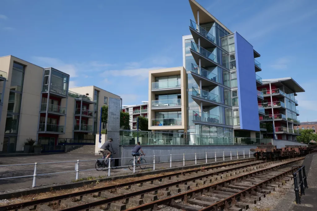 Panasonic LUMIX S PRO