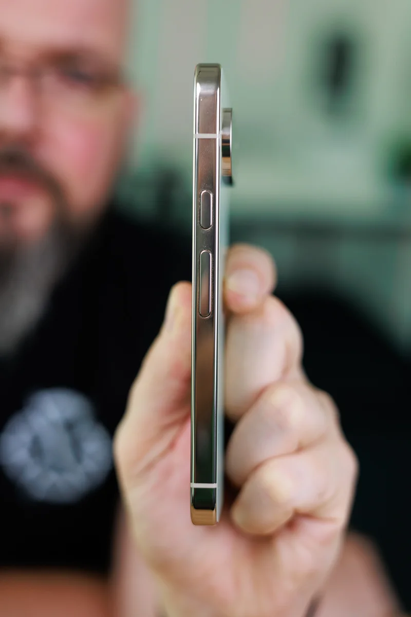 Обзор Pixel 10 Pro: новые мозги в старой оболочке картинка Обзор Pixel 10 Pro: новые мозги в старой оболочке фото