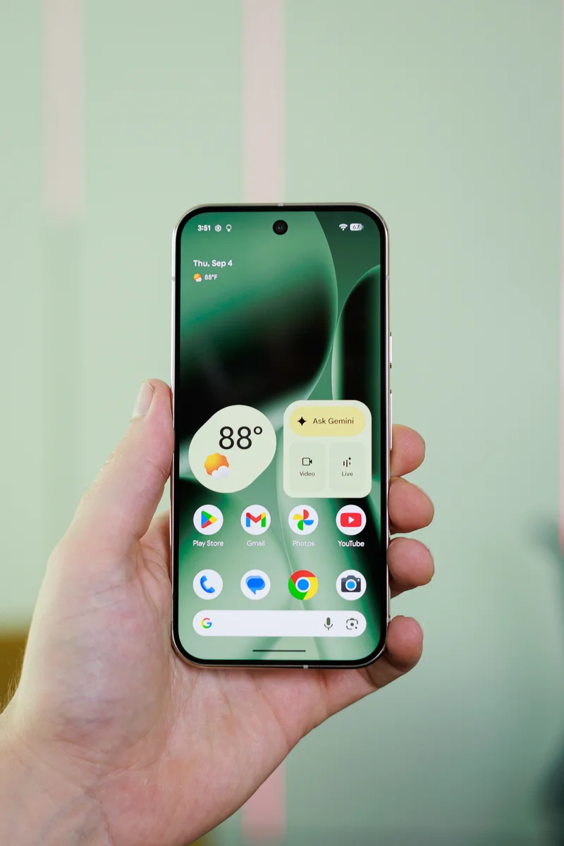 Обзор Pixel 10 Pro: новые мозги в старой оболочке картинка Обзор Pixel 10 Pro: новые мозги в старой оболочке фото