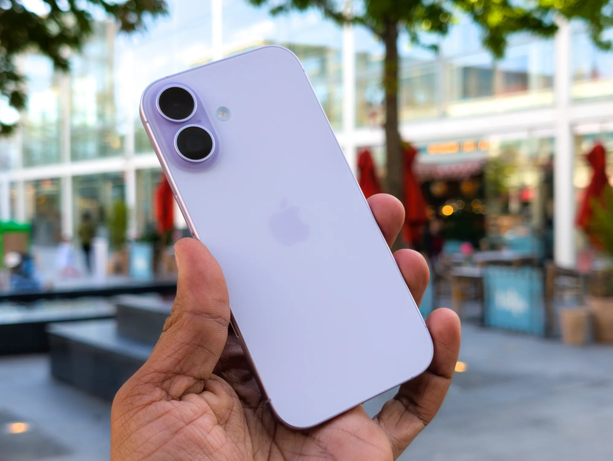 Почему я в восторге от iPhone 17, хотя в нем нет ничего особенного