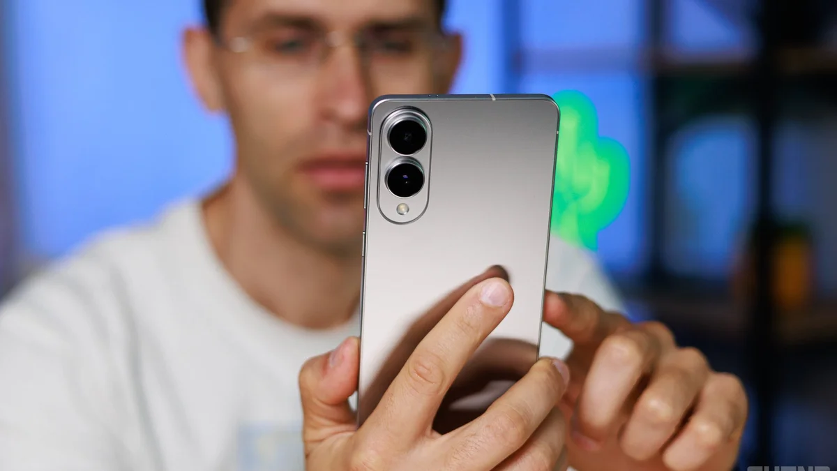 468429Сравнение: Galaxy S25 Edge против iPhone Air — производительность на грани!