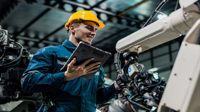 м В мире появился самый быстрый защищенный планшет для работы с ИИ-кодом